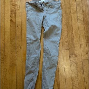 Hollister, Juniors women’s skinny jeans, khakis.